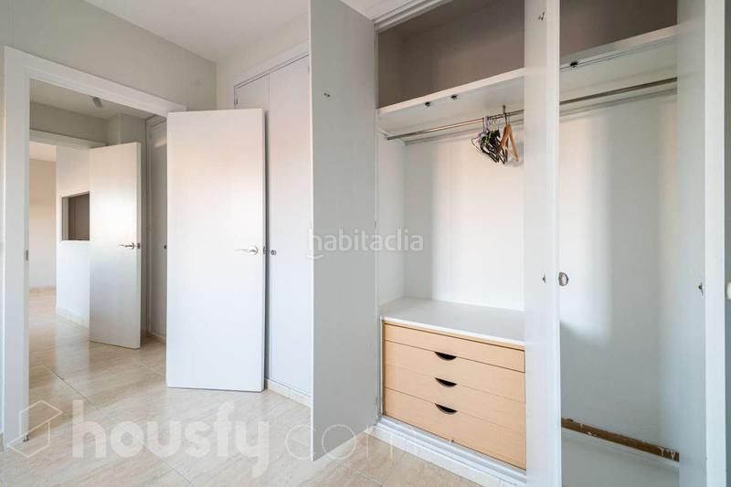 Foto f30686b4-3746-49e8-8701-c2f072482b94. Alquiler piso en avenida del doctor federico rubio y galí . en Madrid