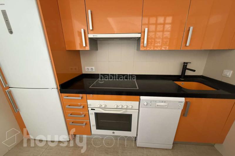 Foto 2c27fa7f-39b0-4479-bb27-3d3e72e1c932. Rent flat in calle de las trompas . in Cuatro Vientos Madrid