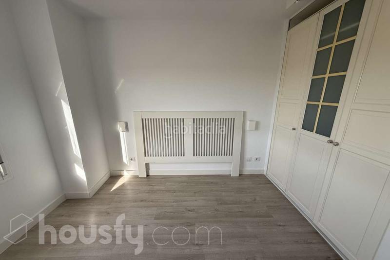 Foto 32abd0a1-6257-41ce-858d-f9e980f95a2e. Rent flat in calle de las trompas . in Cuatro Vientos Madrid