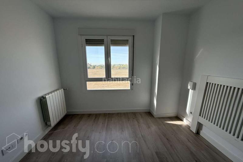 Foto 87f25f64-5ca7-46b4-a5eb-dfa978ccca81. Rent flat in calle de las trompas . in Cuatro Vientos Madrid