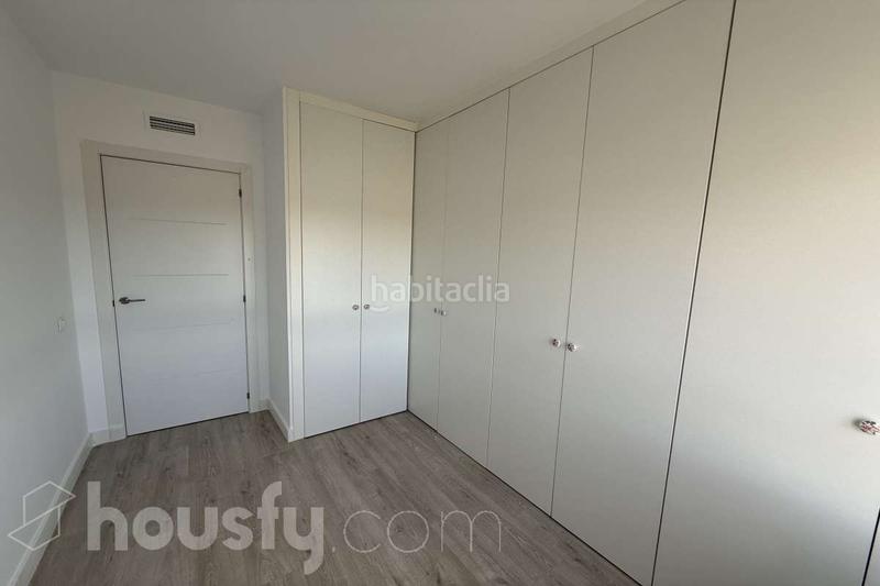 Foto b8ee7be5-1b65-4b20-a079-fb9d74374993. Rent flat in calle de las trompas . in Cuatro Vientos Madrid