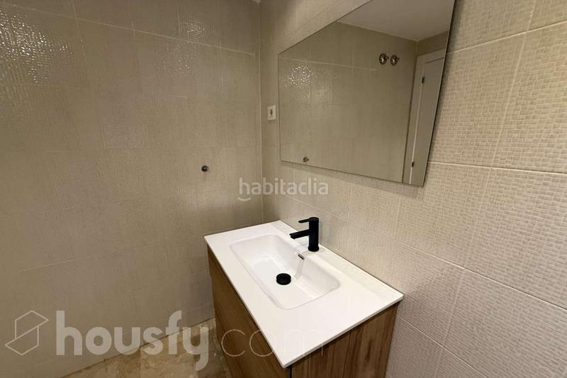 Foto 94429584-b18a-415f-9add-d88d6e0916af. Alquiler piso en calle de las trompas . en Cuatro Vientos Madrid