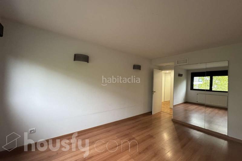 Foto 296a9b60-9860-4cb9-bb00-03935c5e0212. Rent flat in calle juan bautista monegro . in Soto de Henares Torrejón de Ardoz