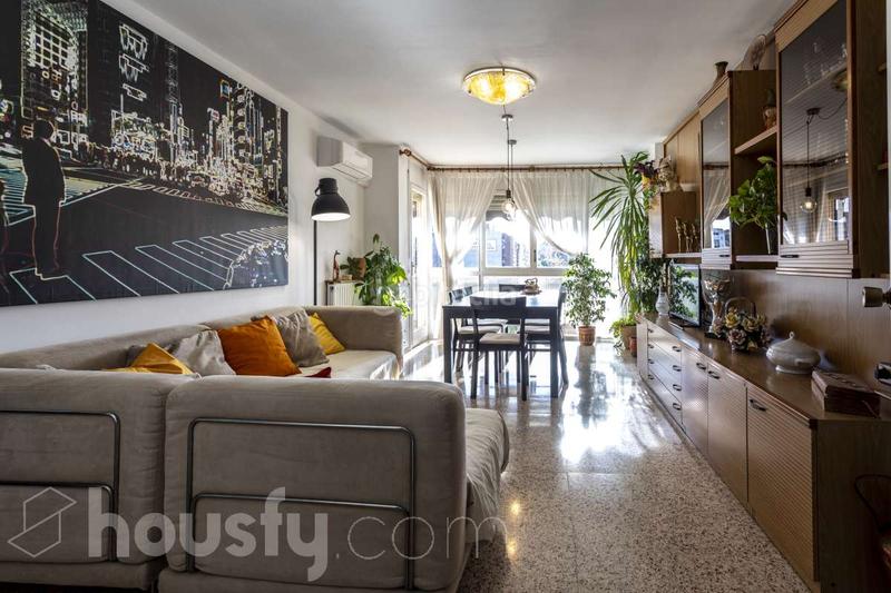 Foto 5f28787a-f0df-4976-9080-a58ba49d8daa. Appartamento in cl comtes d'urgell . in Pardinyes Lleida