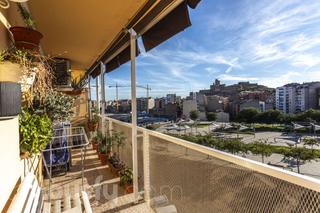 Piso en Cl comtes d'urgell .