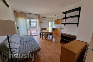 Rent Flat in Carrer del cid .