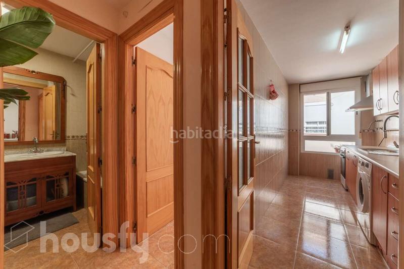 Foto bcedd7f0-ffe6-41ee-ae59-9517d034470a. Pis a cl senda de pescadores a Playa de Granada Motril