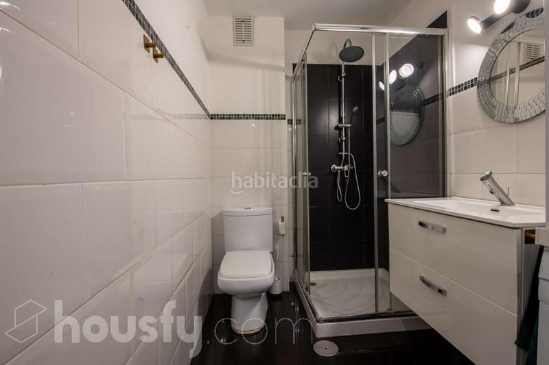 Foto fd915863-0c76-41d5-9fc5-ee9dc736ba73. Flat in calle marqués de san esteban . in Centro Gijón