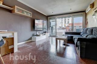 Appartement à Av barcelona .