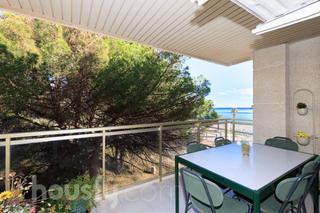 Flat in Carrer de la baixada platja cristall .