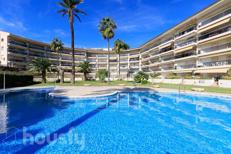 Foto ce7cb58a-8325-4a52-9768-00cad71e0f72. Pis a carrer de la baixada platja cristall . a Pino Alto Miami Platja