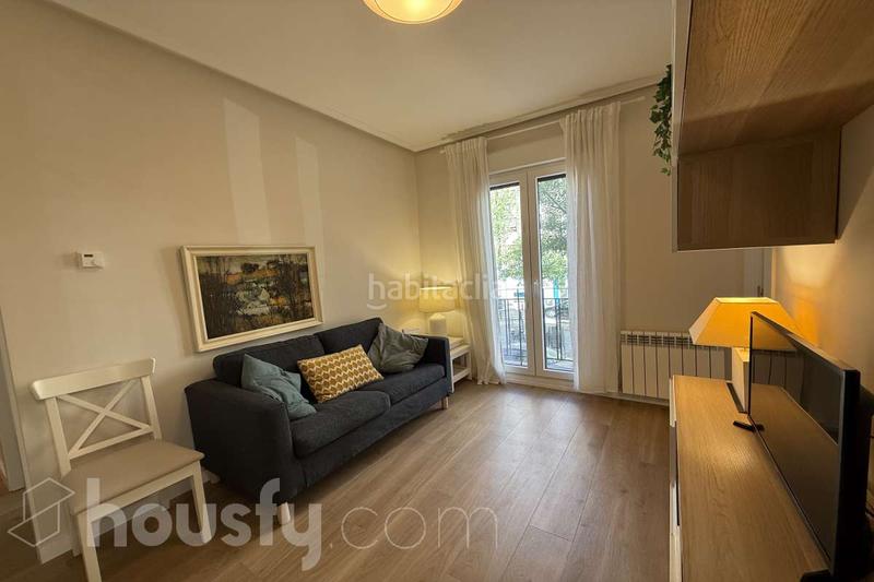 Foto c4ce1778-2991-496b-8f3f-08b65df64635. Miete etagenwohnung in calle del alcalde sainz de baranda . in Madrid