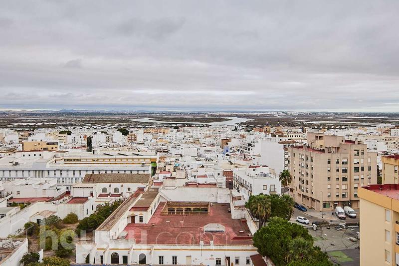 Foto 206a85ee-bd8d-471d-b705-91f168ce97c4. Appartement dans av reyes catolicos . dans Centro Ciudad San Fernando