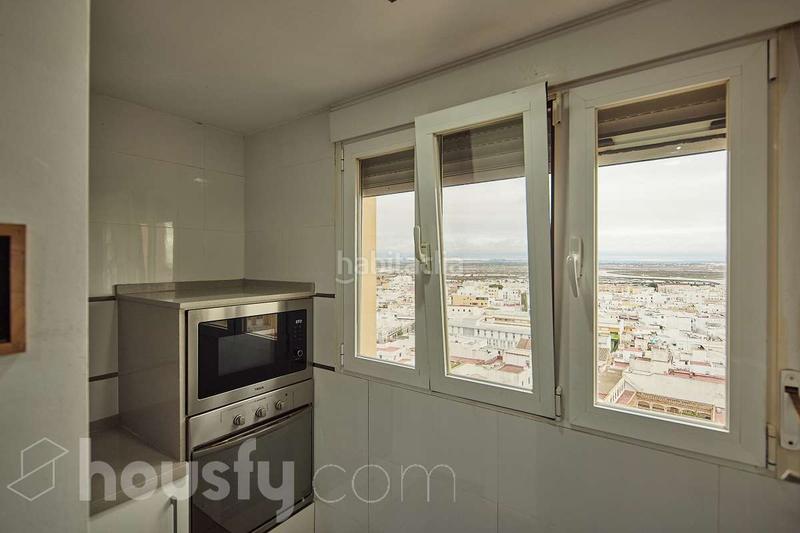 Foto 21b75e93-7ae5-4b5c-887a-ab802c858d94. Appartement dans av reyes catolicos . dans Centro Ciudad San Fernando