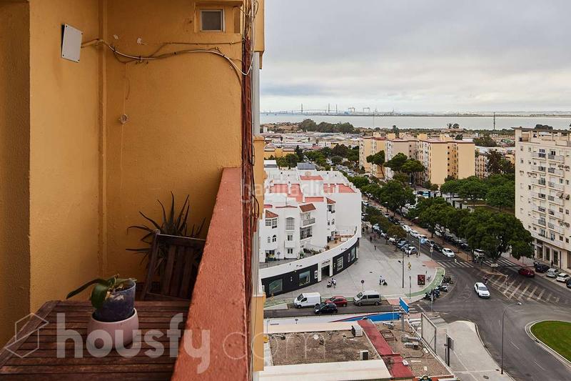 Foto 23769b1e-1ac2-47ca-9ef5-155837009c1f. Appartement dans av reyes catolicos . dans Centro Ciudad San Fernando