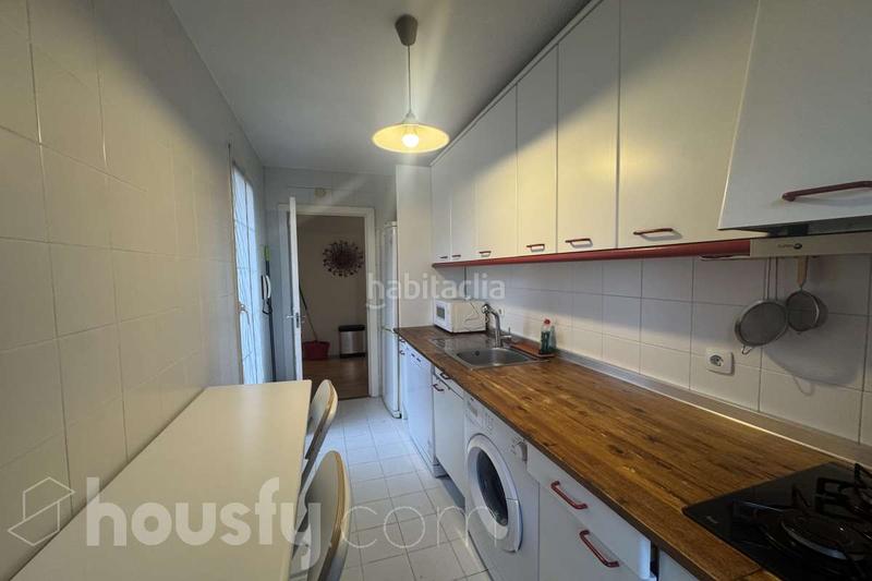 Foto 3175cadb-7406-4576-96ae-79c3724824b2. Rent flat in calle canoa . in Alameda de Osuna Madrid