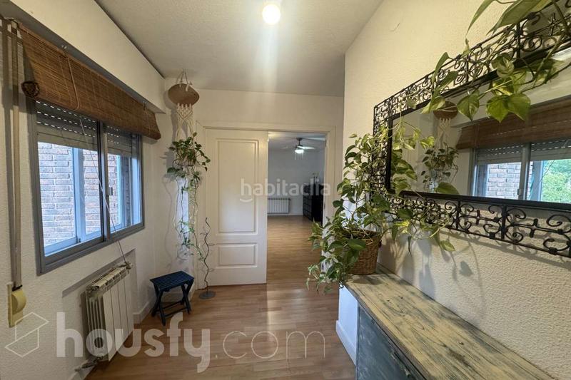 Foto d9ec1551-5f4e-4da7-97bf-3fc562bb9513. Rent flat in calle canoa . in Alameda de Osuna Madrid