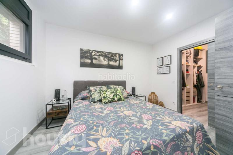 Foto 207c82f6-fde5-409c-a943-573af47efc9b. Casa a carrer de valència . a Vallirana