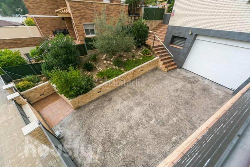 Foto 282e8985-2370-41a3-b972-c5b4fe2befc9. Casa a carrer de valència . a Vallirana