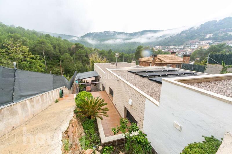 Foto 6685555c-bd88-4945-b6e0-ce7f9ffe3534. Casa a carrer de valència . a Vallirana