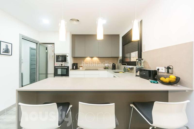 Foto 68dc04e5-8206-415c-ab40-cbfc95af8f22. Casa a carrer de valència . a Vallirana