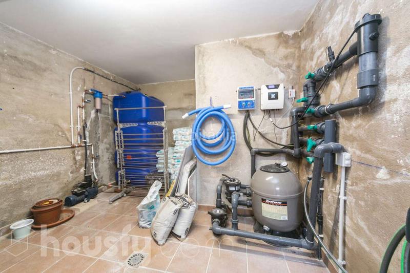 Foto a19cbfac-0471-4e1e-a257-5520435c51fc. Casa a carrer de valència . a Vallirana