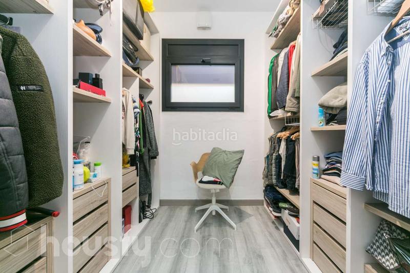 Foto e5a19fed-0bb6-44c9-82b6-7ab2668f656c. Casa a carrer de valència . a Vallirana