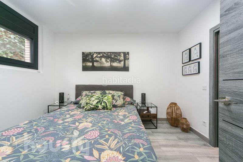 Foto f02dfd27-23af-4130-bcf5-1589eed84035. Casa a carrer de valència . a Vallirana