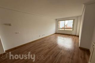 Rent Flat in Calle de bravo murillo .