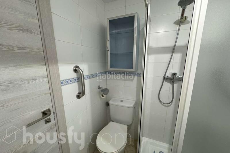 Foto 39aaf1bd-8fcd-4f6a-9efc-424c18fe5401. Alquiler piso en calle la coruña . en Las Dehesillas-Vereda de los Estudiantes Leganés