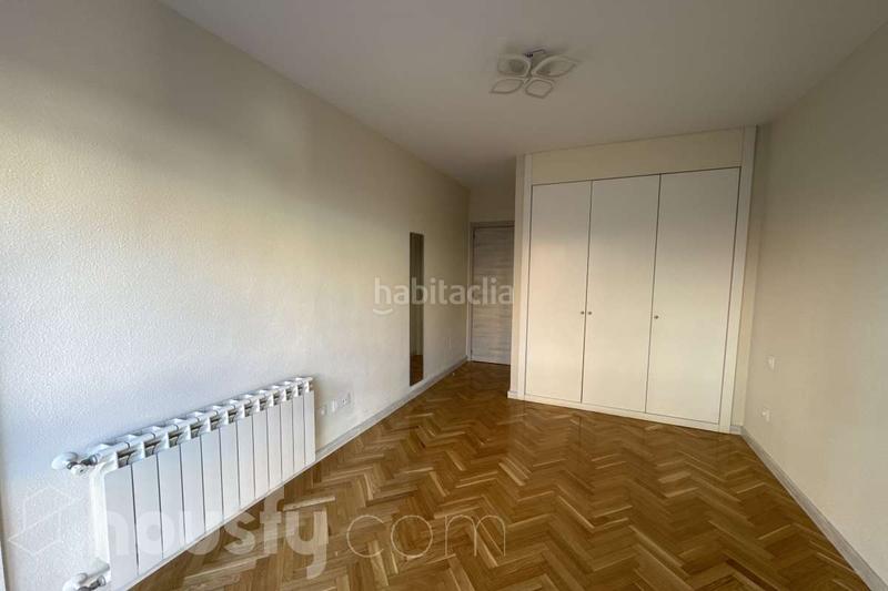 Foto e8484b4f-f314-4f32-97bc-a04436790eab. Alquiler piso en calle la coruña . en Las Dehesillas-Vereda de los Estudiantes Leganés