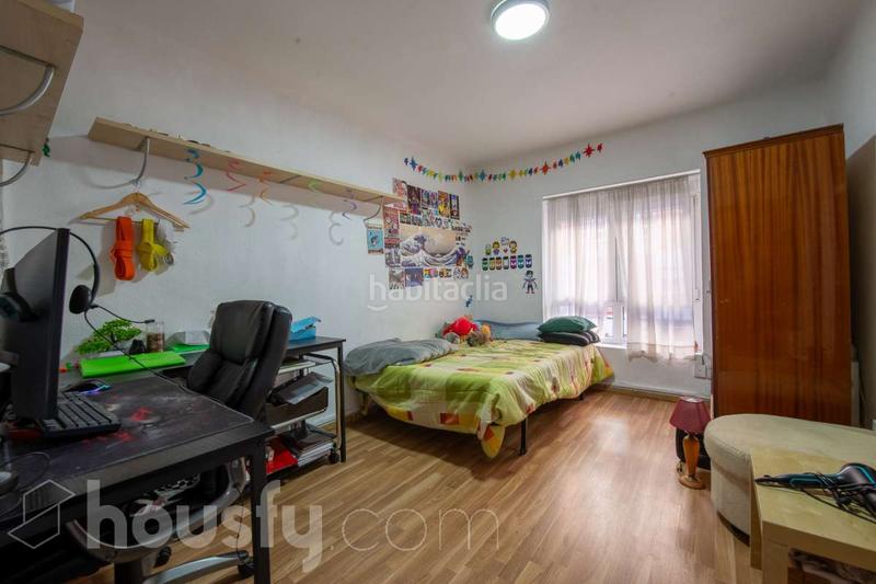 Foto 9b5e2982-6d5d-4a76-ba70-59a90abb68f2. Piso en calle eduardo martínez torner . en El Cristo Oviedo