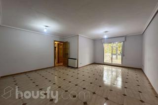 Alquiler Piso en Calle maría cristina .