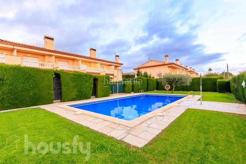 Foto 05cf2742-35ca-4942-8fdf-fe0ffaa01550. Casa en cl de les gardenies . en Platja de Mont-roig Mont-roig del Camp