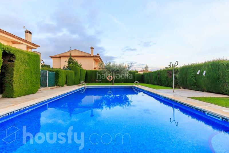 Foto 0b28fd71-5551-4400-991b-37923ea00e5e. House in cl de les gardenies . in Platja de Mont-roig Mont-roig del Camp