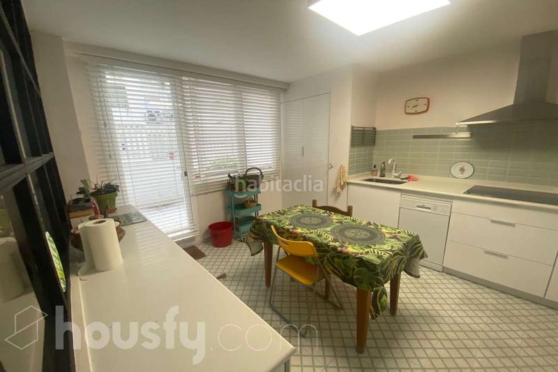 Foto 0fa4a1a8-7913-41b2-ba61-121ec60b2447. Rent flat in calle monzón . in sector sur - la palmera - reina mercedes Sevilla