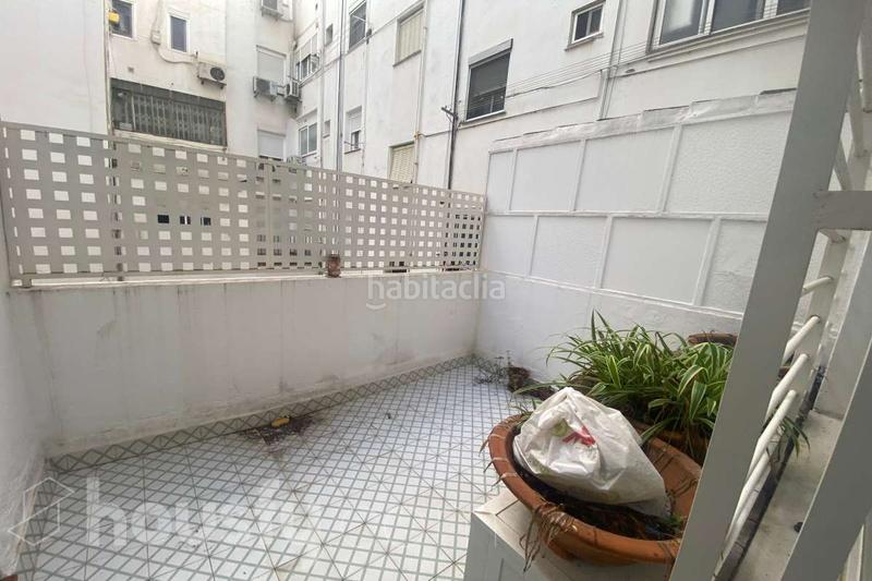 Foto 7f2b4968-b1b9-4709-bf2f-c8f9545a918e. Rent flat in calle monzón . in sector sur - la palmera - reina mercedes Sevilla