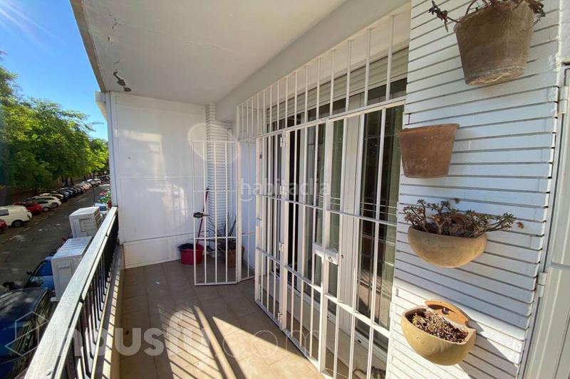 Foto 9450ba29-638c-4bc2-b8e0-317f27da6500. Rent flat in calle monzón . in sector sur - la palmera - reina mercedes Sevilla