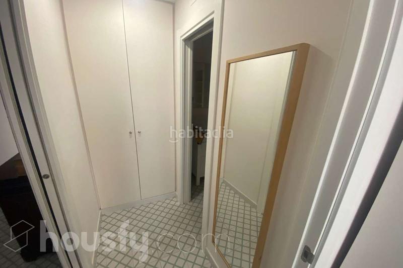 Foto f5a251f5-f196-44f8-82e7-48374582e423. Rent flat in calle monzón . in sector sur - la palmera - reina mercedes Sevilla