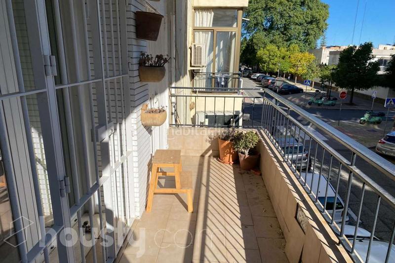 Foto f959c0d6-cd46-47e2-a01b-d26ddcb182c2. Rent flat in calle monzón . in sector sur - la palmera - reina mercedes Sevilla