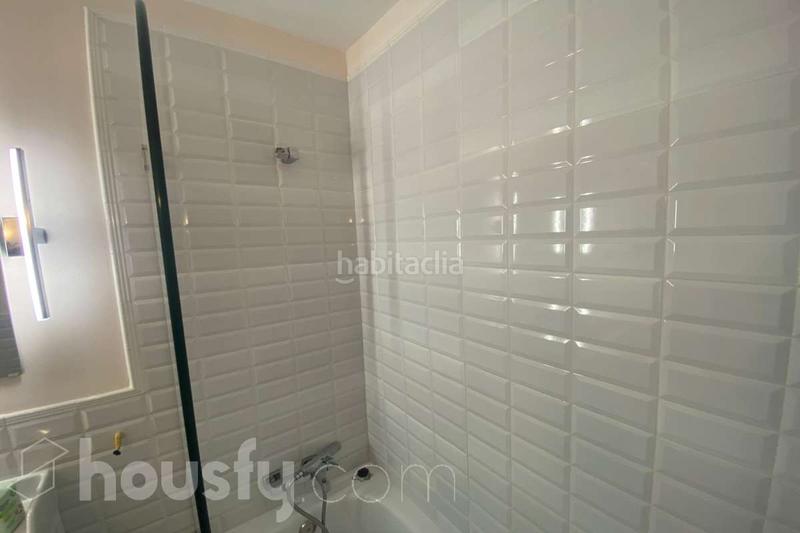 Foto 47c91c53-f708-4c71-97a9-ea6007795fd6. Alquiler piso en calle monzón . en sector sur - la palmera - reina mercedes Sevilla