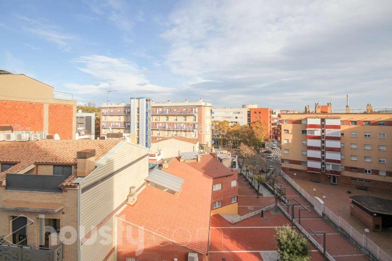Foto 9476f69b-f018-4786-b8f8-75a9b6d49064. Flat in cl madrazo de . in Can Rull Sabadell