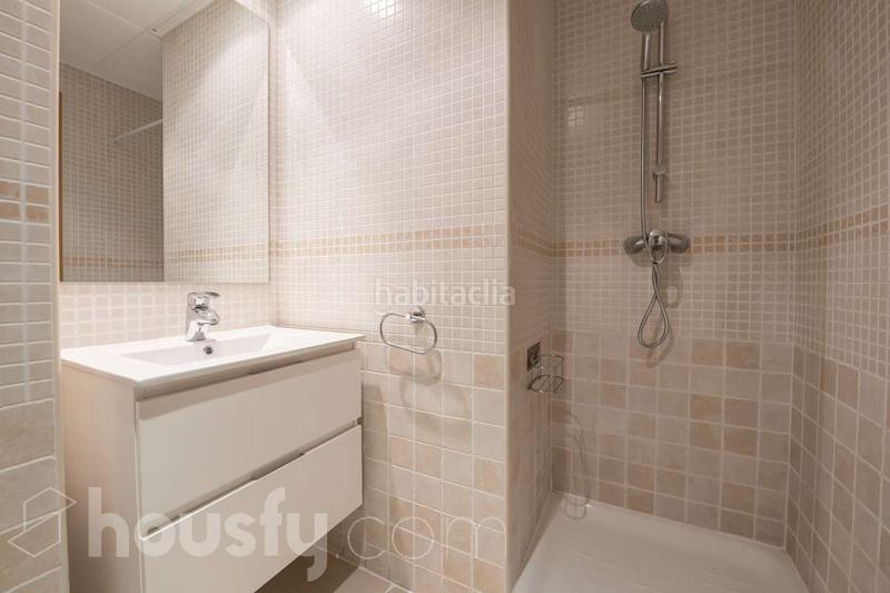 Foto 1a9c3b72-ca3f-46c8-84e9-f2d6e7621406. Location appartement dans calle de albadalejo . dans Madrid