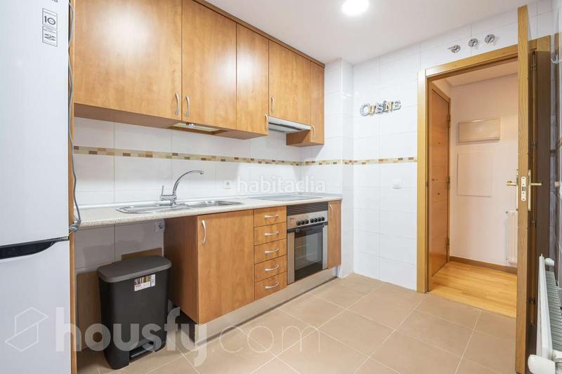 Foto c9ecbedd-ccc6-4e05-a260-e206d5bb5a4a. Location appartement dans calle de albadalejo . dans Madrid