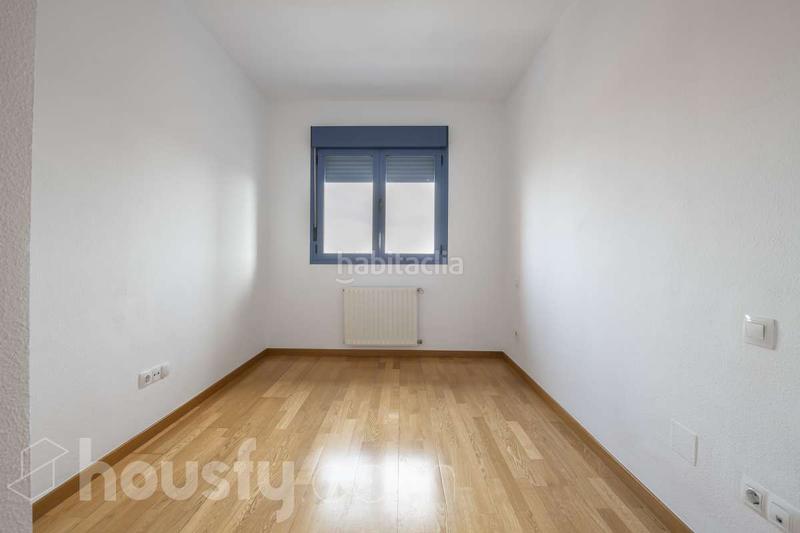 Foto 80e630f2-4803-4917-911b-f9a867dd7a77. Miete etagenwohnung in calle de albadalejo . in Simancas Madrid