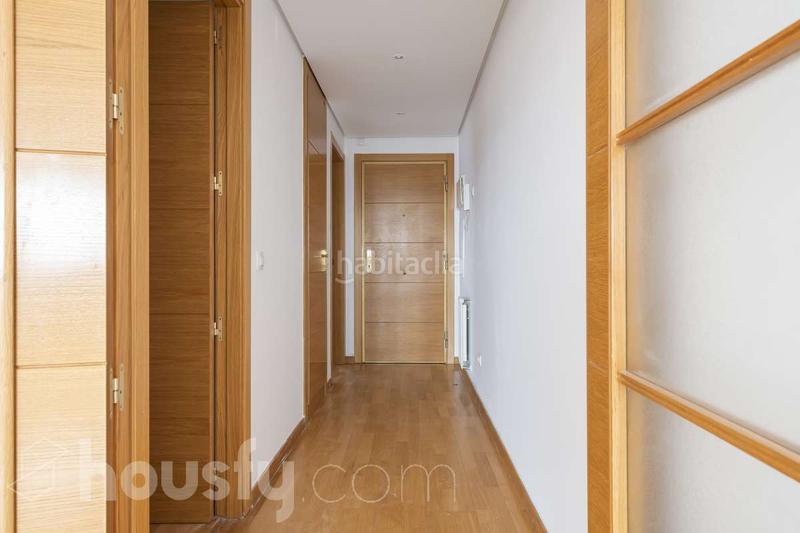 Foto efc6f503-7cfe-4c45-8a24-ea8e3897220f. Rent flat with heating pool in Simancas Madrid