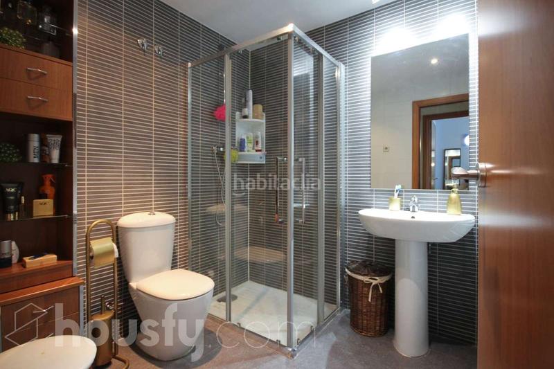 Foto 3f1840fc-f6a8-400f-8ebc-be221efb4c1c. Casa pareada en cl pere rovira . en Sant Andreu de la Barca