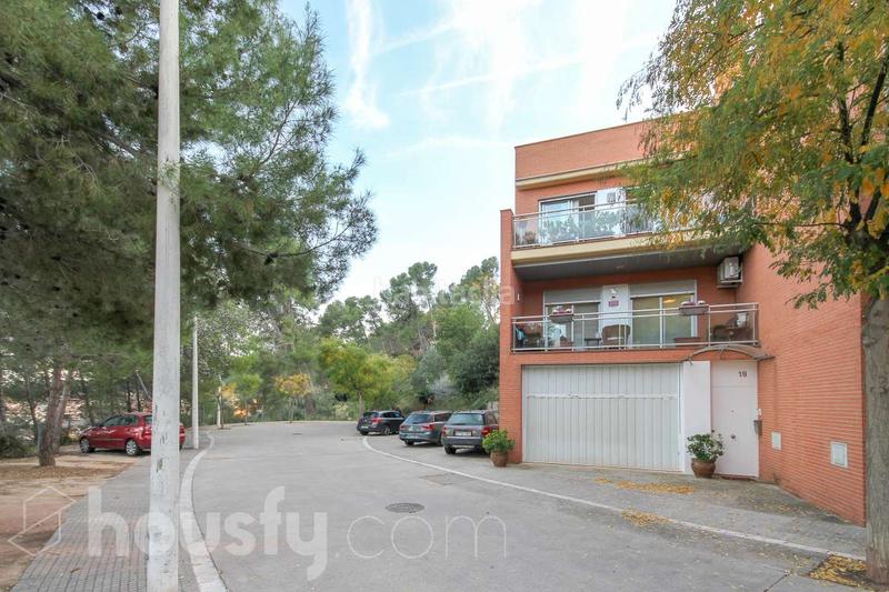 Foto 5855e76b-d200-468a-b980-75f108ba0748. Casa pareada en cl pere rovira . en Sant Andreu de la Barca