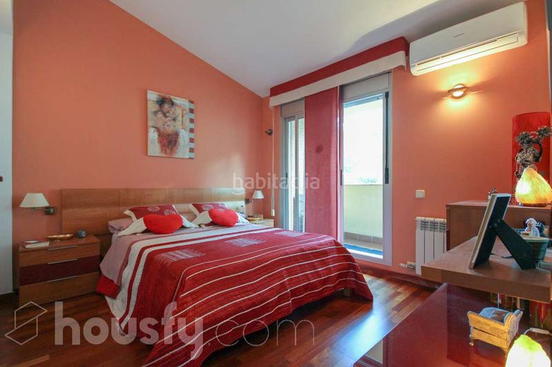 Foto 6d5e99f8-4e5b-4645-b838-7d4093459286. Casa pareada en cl pere rovira . en Sant Andreu de la Barca