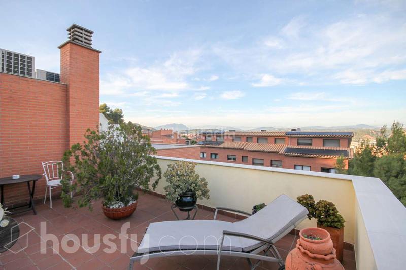 Foto b0273fa6-d8e6-4036-a840-ecc219b88e73. Casa pareada en cl pere rovira . en Sant Andreu de la Barca